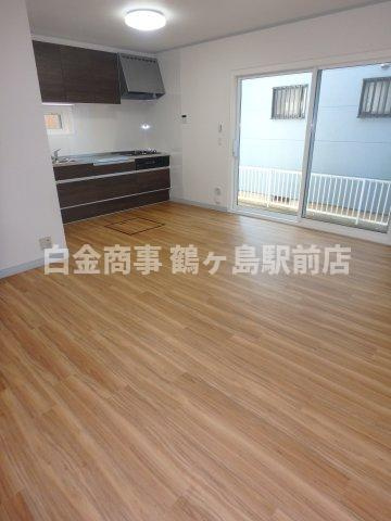 坂戸市島田中古戸建の居間・リビング