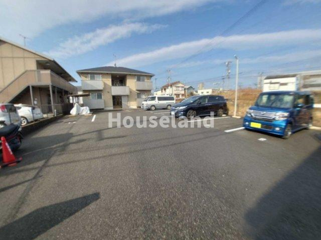 グレイスコートの駐車場