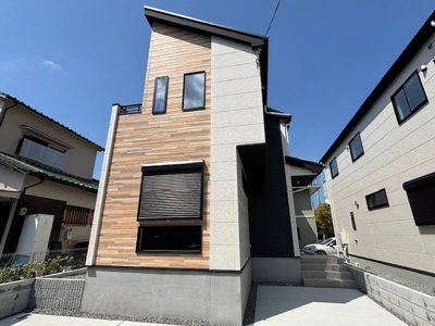 【外観】 | 神戸市須磨区友が丘7丁目　新築戸建2号棟　仲介手数料無料！ | 落ち着いた雰囲気の外観です