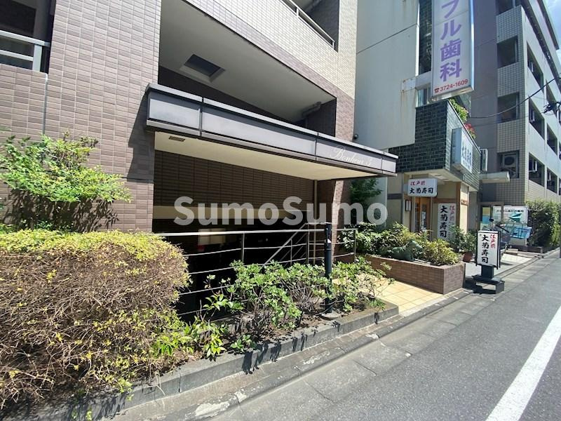 目黒区中根２丁目の賃貸マンションのエントランス|エントランスです