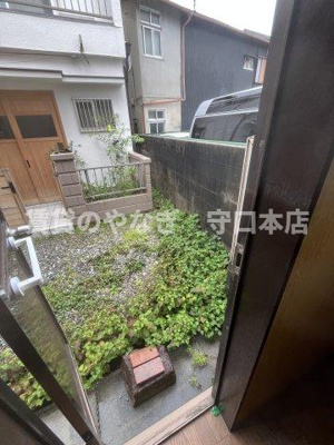 【内装】 | 来迎町テラス | 奥から外に出る事も可能です