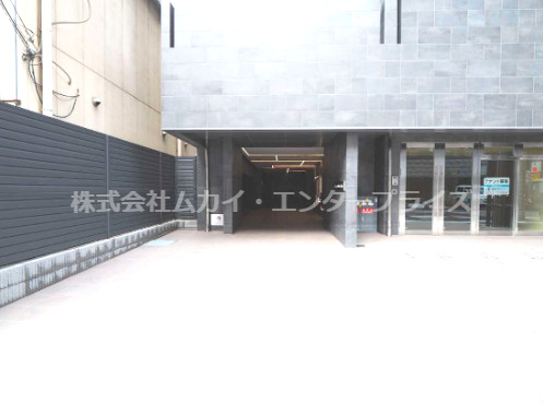 コンフォリア・リヴ北久宝寺Ｑのエントランス