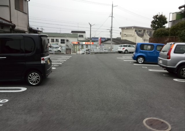 城陽市平川指月の駐車場の駐車場|東側