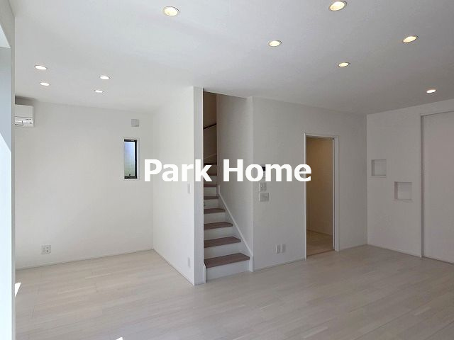 高知市一ツ橋 -５号地- 新築戸建ての居間・リビング|１F：15.5LDK