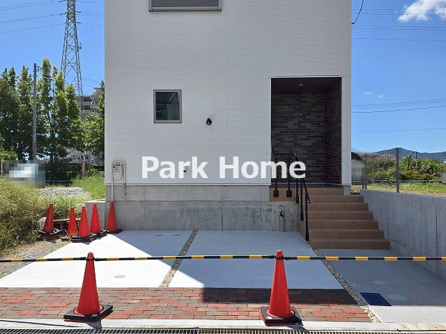 高知市一ツ橋 -５号地- 新築戸建ての駐車場