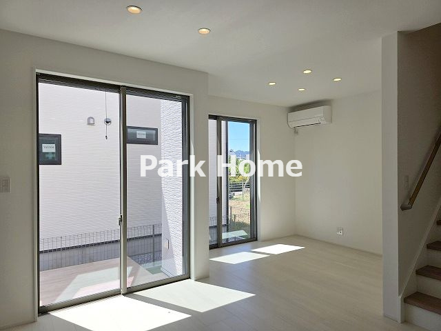 高知市一ツ橋 -５号地- 新築戸建ての居間・リビング|１F：15.5LDK