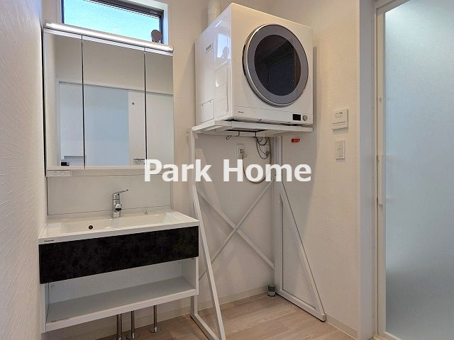 高知市一ツ橋 -５号地- 新築戸建ての脱衣所