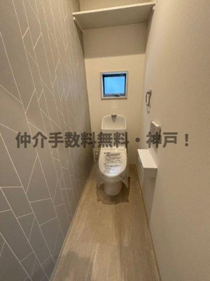 【トイレ】 | 明石市太寺3丁目　新築戸建　仲介手数料無料！ | シンプルで使いやすいトイレです