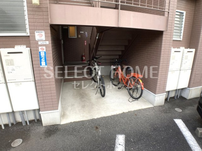 【エントランス】 | 桃苑 | 建物の内部です