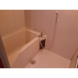 第二森ビルの浴室