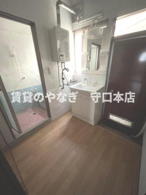 【洗面所】 | 門真市舟田町テラス | ゆったりとスペースのある洗面所
