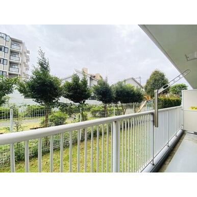 【バルコニー】 | さがみのパークハイツ | 陽当たり良好なバルコニーです