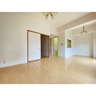 【洋室】 | さがみのパークハイツ | 個人の部屋や寝室として使える洋室です