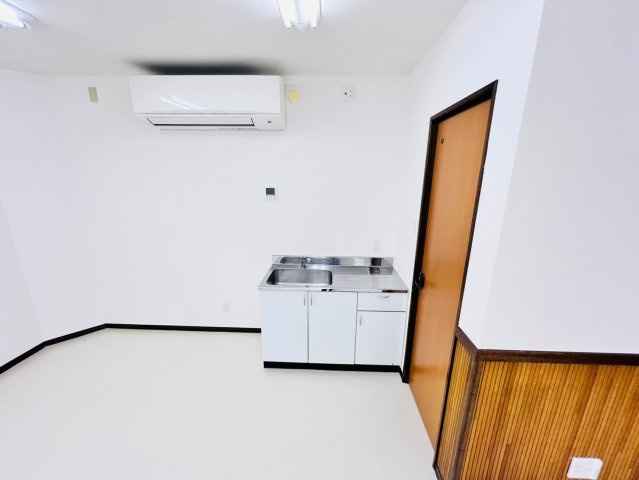康生通南貸事務所のキッチン