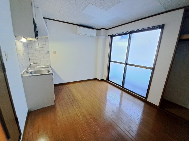 メゾントキワ曙の居間・リビング