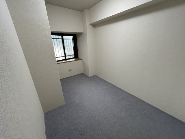 コスモ小川町(610) の洋室|約4.8帖洋室