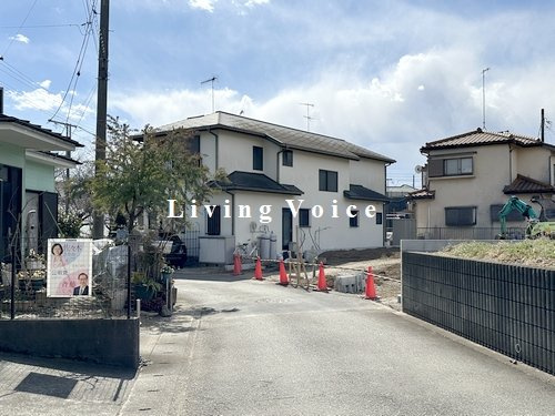 【前面道路含む現地写真】 | 厚木市上荻野　土地（売地）建築条件なし　全2区画　NO.A | 厚木市上荻野　土地（売地）建築条件なし　全2区画