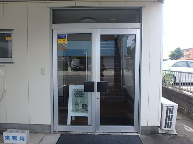 浜松市中央区三島町の事務所のエントランス