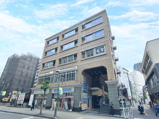 リンクスビルの外観