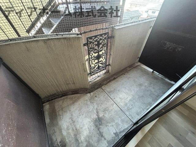 サンプラザ神楽のバルコニー|暖かな日差しのふりそそぐバルコニー