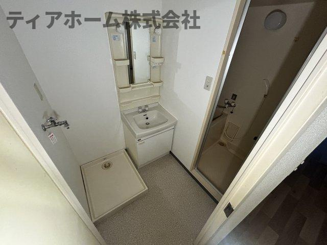 サンプラザ神楽の洗面所|広い洗面スペース