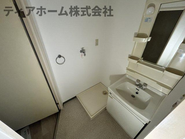 サンプラザ神楽の洗面所|コンパクトで使いやすい洗面所