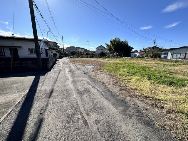 【前面道路含む現地写真】