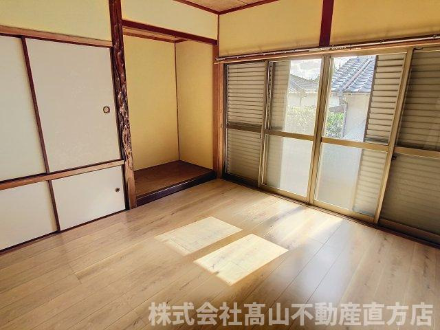 宮若市鶴田の一戸建ての寝室