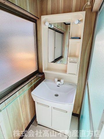 宮若市鶴田の一戸建ての洗面所