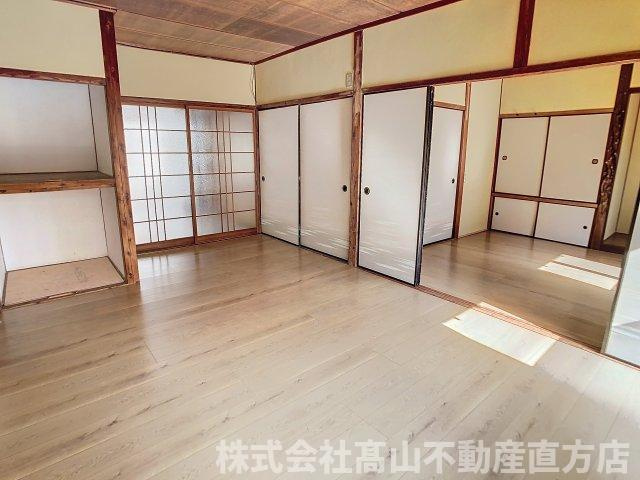 宮若市鶴田の一戸建ての居間・リビング