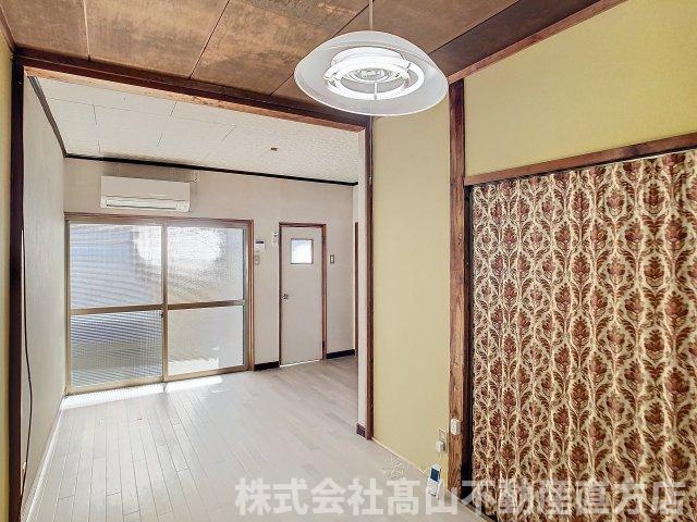 宮若市鶴田の一戸建ての居間・リビング