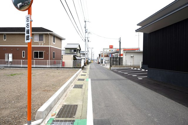 飯岡エコタウンの前面道路含む現地写真