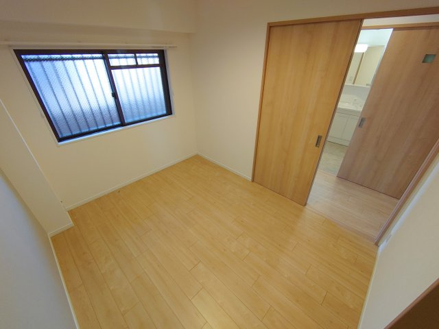 【寝室】 | ハイタウン御殿山東
