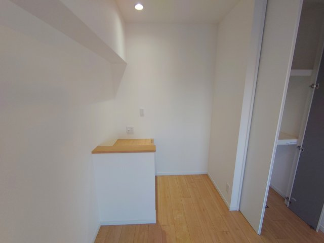 【寝室】 | ハイタウン御殿山東