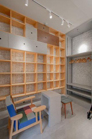 R-BLDG　1Fの内装