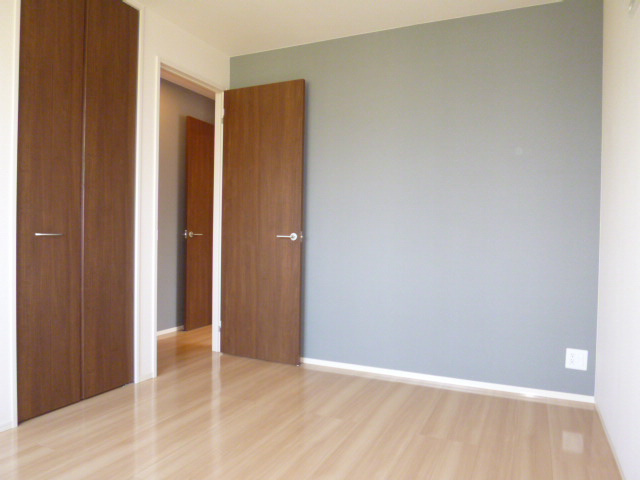 倉敷市児島上の町２丁目のアパートの洋室