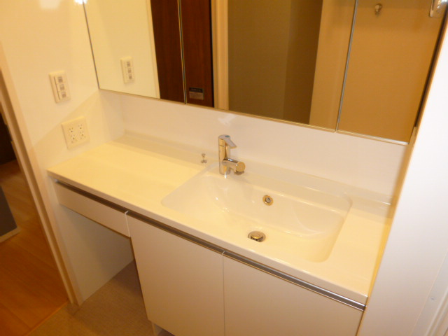 倉敷市児島上の町２丁目のアパートの洗面所