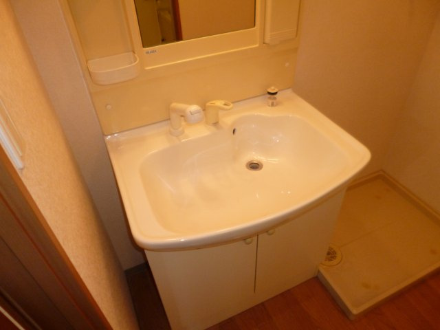 倉敷市福島のアパートの独立洗面台