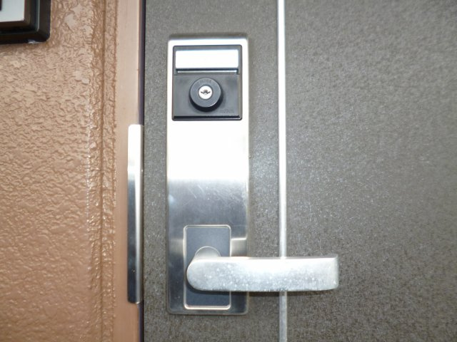 倉敷市福島のアパートの玄関