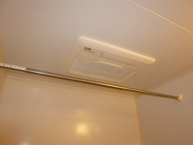 倉敷市福島のアパートの浴室|浴室乾燥機