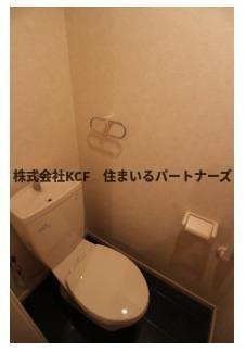 ケイズヴィラのトイレ|落ち着いた色調のトイレです