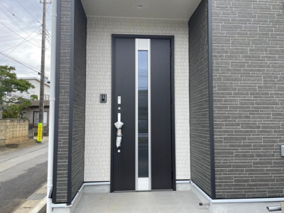 【エントランス】 | 香取市佐原イ第６-1号棟 | ご見学はお気軽に0476-37-3888までお問合せ下さい！■住宅ローンのご相談は無料ですので、お気軽にご相談下さい！