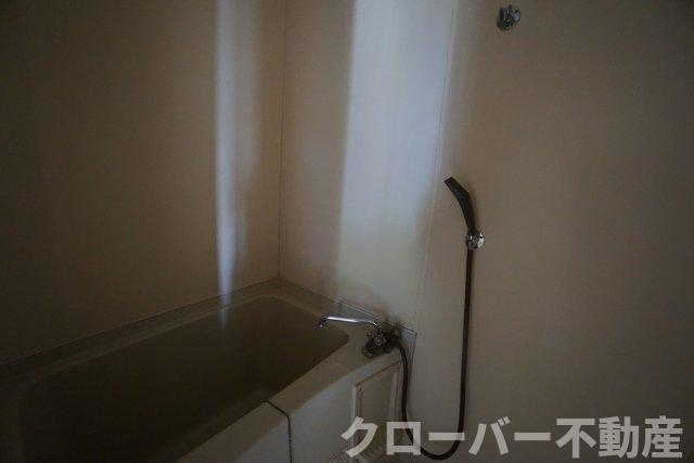 メゾン小路の浴室