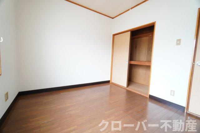 メゾン小路の洋室