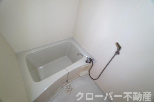 メゾン小路の浴室