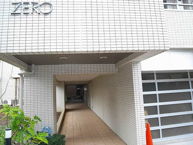ZEROのエントランス