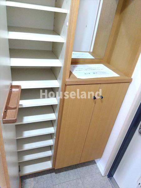 サンライズマンション岩出Ⅴ壱番館　４０３号の玄関