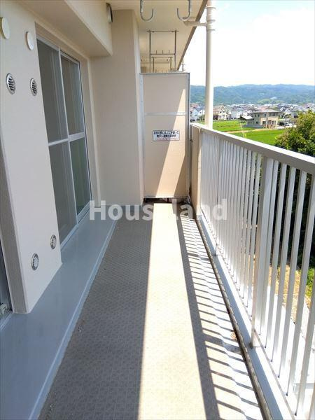 サンライズマンション岩出Ⅴ壱番館　４０３号のバルコニー