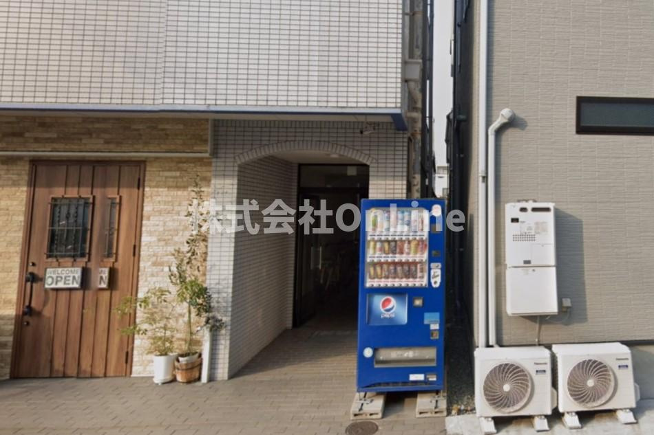 ラフィーネ小若江のエントランス