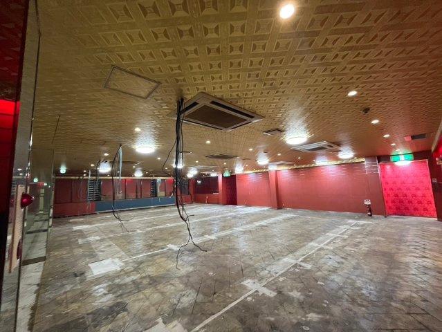 馬橋駅前店舗の内装|2階